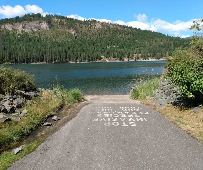 EDGEWATER CAMPGROUND