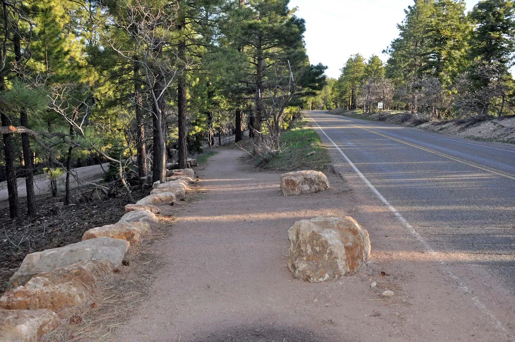 Bridle Path (South End)