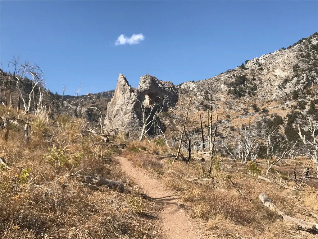 Lexington Arch Trailhead